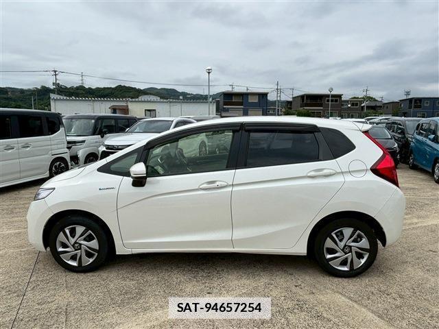 Honda FIT HYBRID 2017-01 7812407-11
