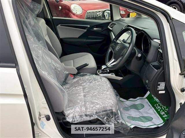 Honda FIT HYBRID 2017-01 7812407-17