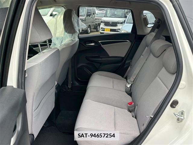 Honda FIT HYBRID 2017-01 7812407-5