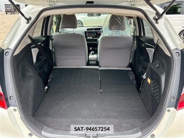Honda FIT HYBRID 2017-01 7812407-7