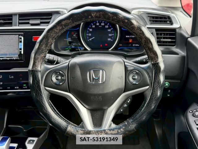 Honda FIT HYBRID 2015-06 7815512-18