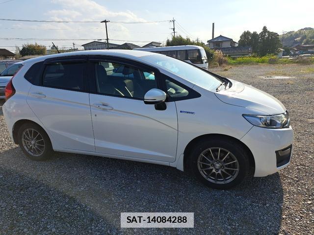 Honda FIT HYBRID 2014-12 7816357-14