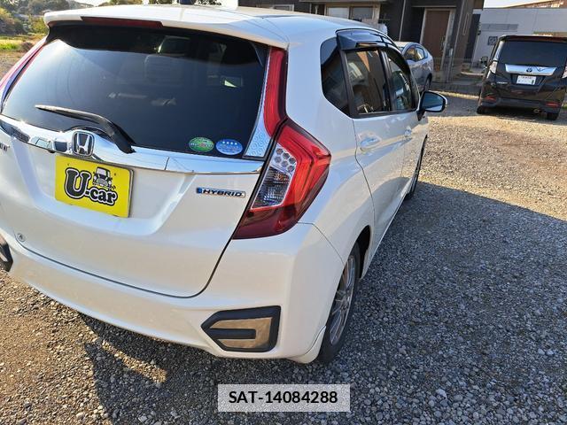 Honda FIT HYBRID 2014-12 7816357-16