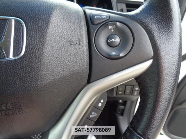 Honda FIT HYBRID 2016-03 7817116-12