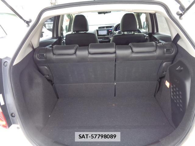Honda FIT HYBRID 2016-03 7817116-14