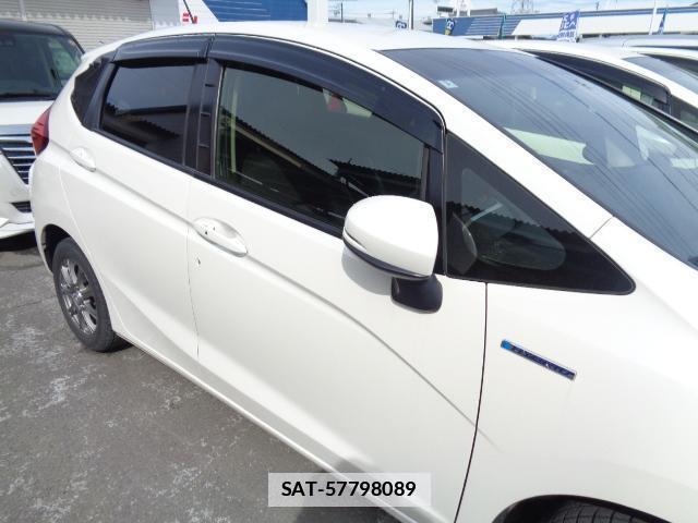 Honda FIT HYBRID 2016-03 7817116-16