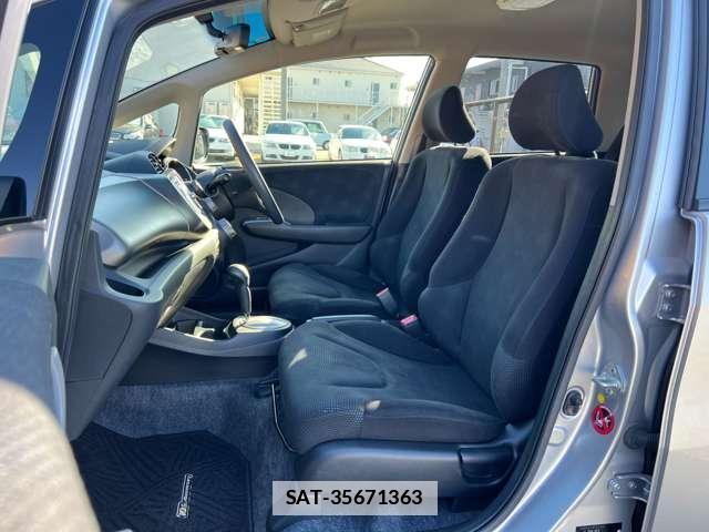 Honda FIT 2012-06 7813797-15