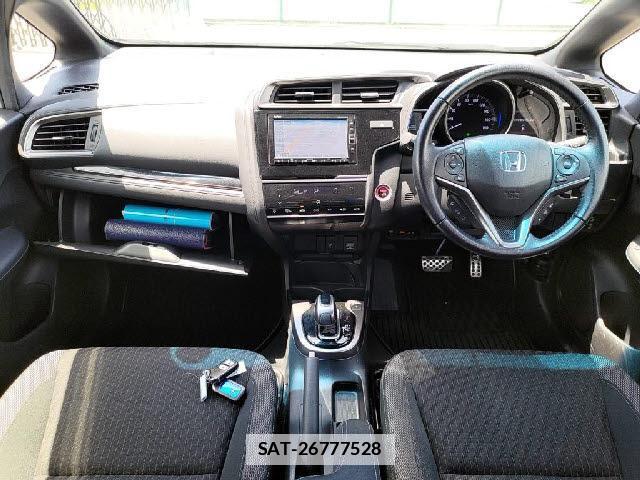 Honda FIT 2017-12 7820347-2