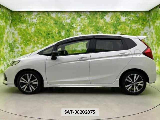 Honda FIT 2018-09 7821441-1