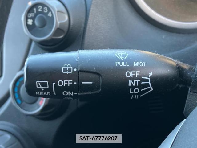 Honda FIT 2011-08 7822151-15
