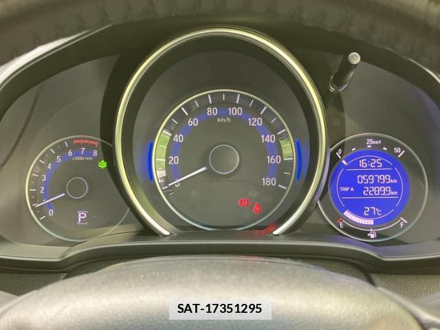 Honda FIT 2017-04 7822195-14