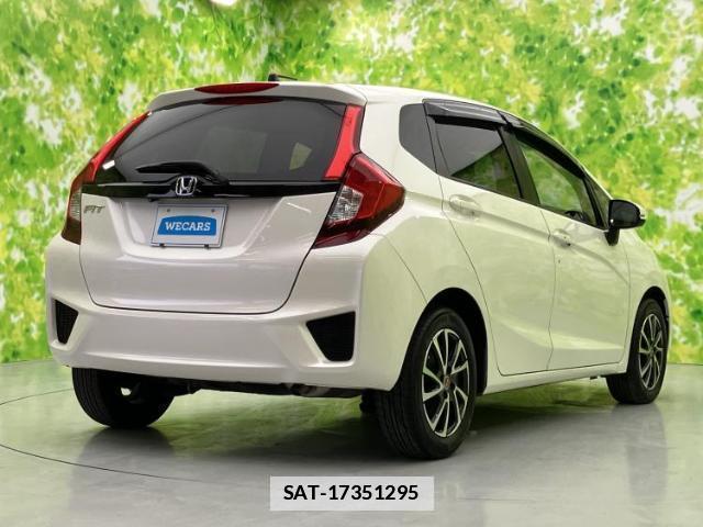 Honda FIT 2017-04 7822195-2