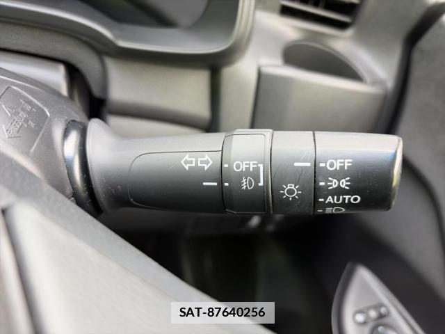 Honda FIT 2018-05 7822244-16