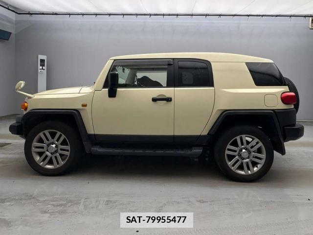 Toyota FJ CRUISER 2017-12 7811456-11