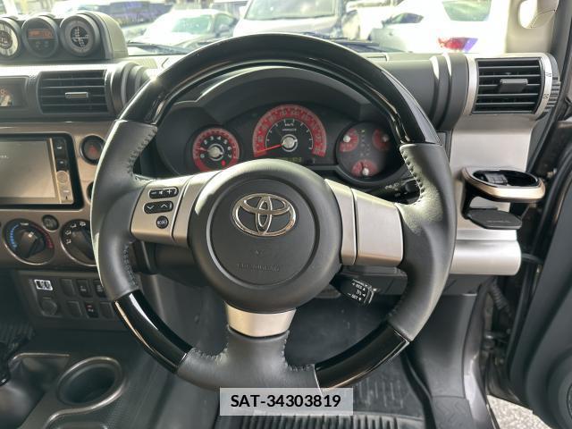 Toyota FJ CRUISER 2012-11 7817875-12
