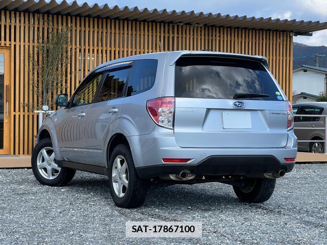 Subaru FORESTER 2012-06 7813803-1
