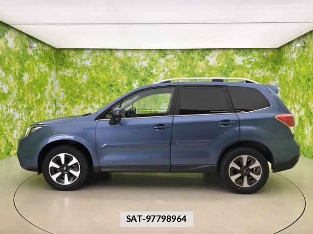 Subaru FORESTER 2018-01 7821082-1
