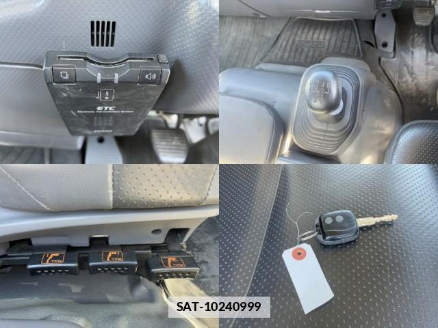 Isuzu FORWARD 2012-08 7816818-17