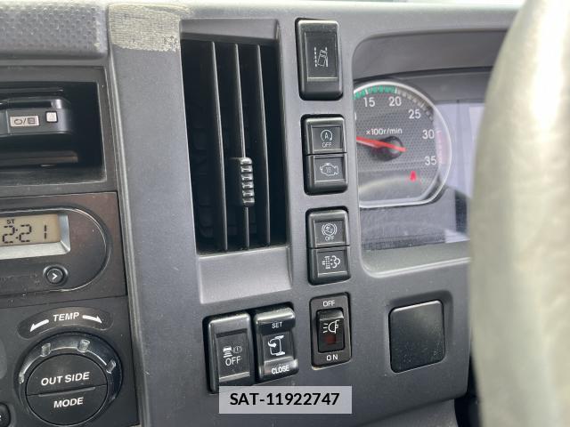Isuzu FORWARD 2018-09 7820676-5