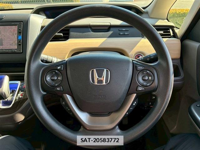 Honda FREED HYBRID 2017-03 7817453-9