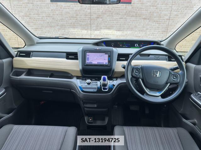 Honda FREED HYBRID 2016-11 7819789-5