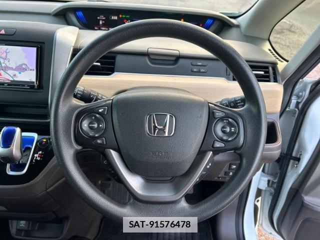 Honda FREED HYBRID 2017-03 7822055-12
