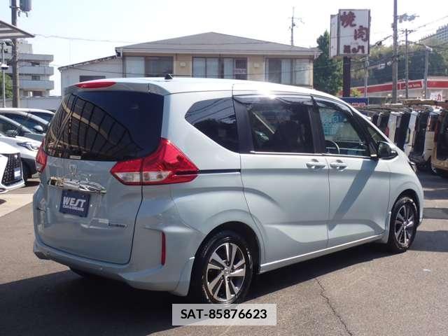 Honda FREED 2024-01 7817489-16