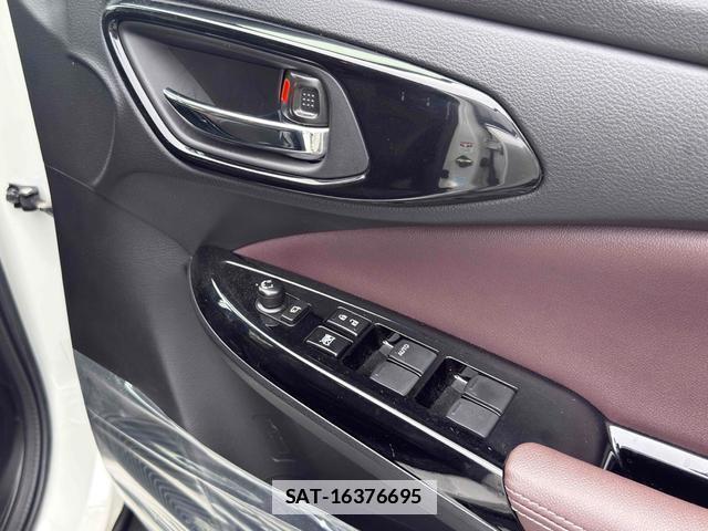 Suzuki Fronx 2024-10 7816858-10