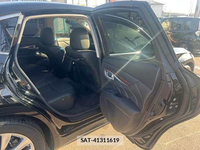 Nissan FUGA HYBRID 2014-02 7815557-10