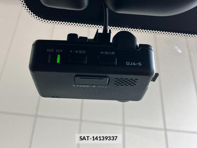 Nissan FUGA 2019-07 7816860-14