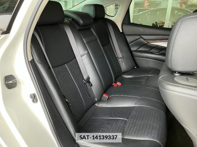Nissan FUGA 2019-07 7816860-6