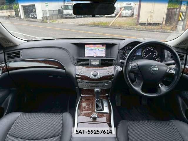 Nissan FUGA 2010-07 7820635-1