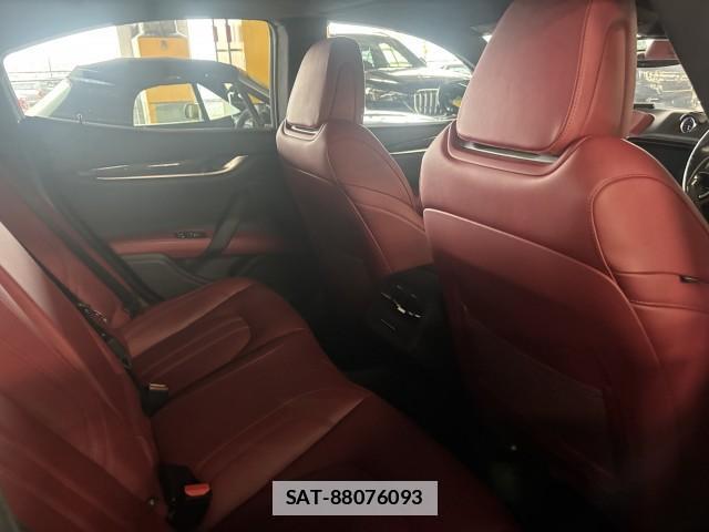 Maserati GHIBLI 2018-03 7813409-10