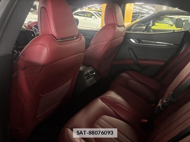 Maserati GHIBLI 2018-03 7813409-7
