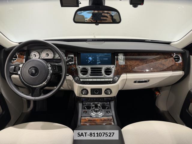 ROLLS-ROYCE GHOST 2012-07 7817705-5