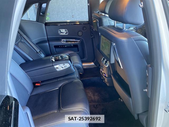 ROLLS-ROYCE GHOST 2016-07 7818705-13