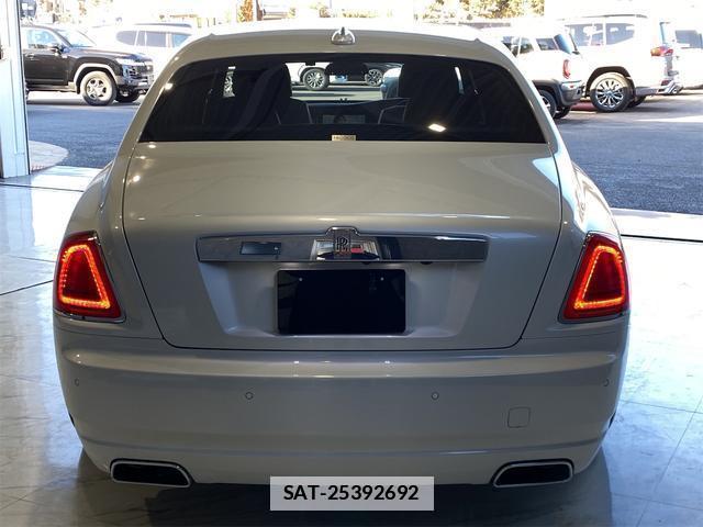 ROLLS-ROYCE GHOST 2016-07 7818705-2