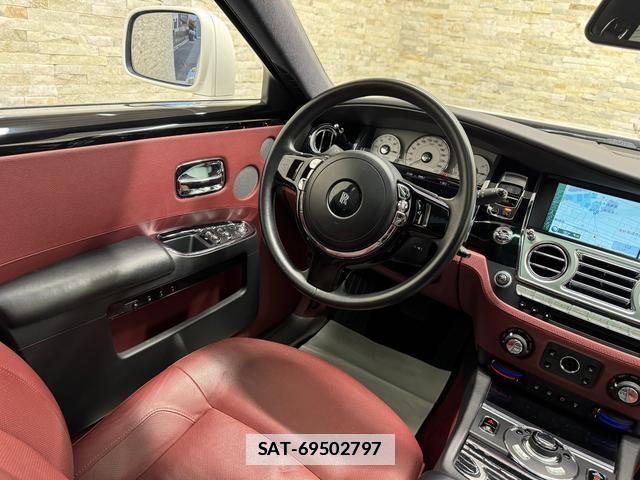 ROLLS-ROYCE GHOST 2011-06 7818922-13
