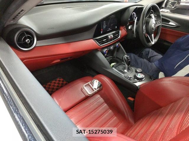 ALFA ROMEO Giulia 2019-06 7814434-2