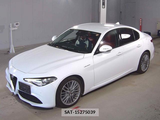 ALFA ROMEO Giulia 2019-06 7814434-5