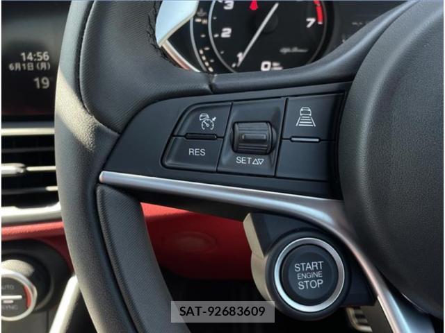 ALFA ROMEO Giulia 2018-06 7816610-10