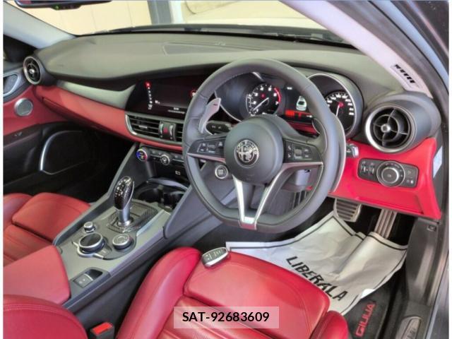 ALFA ROMEO Giulia 2018-06 7816610-2