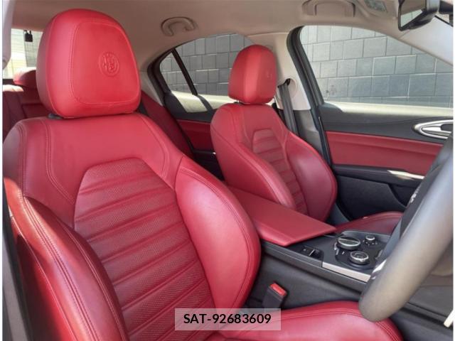 ALFA ROMEO Giulia 2018-06 7816610-3