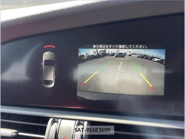 ALFA ROMEO Giulia 2018-06 7816610-5