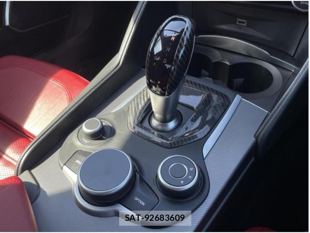 ALFA ROMEO Giulia 2018-06 7816610-6