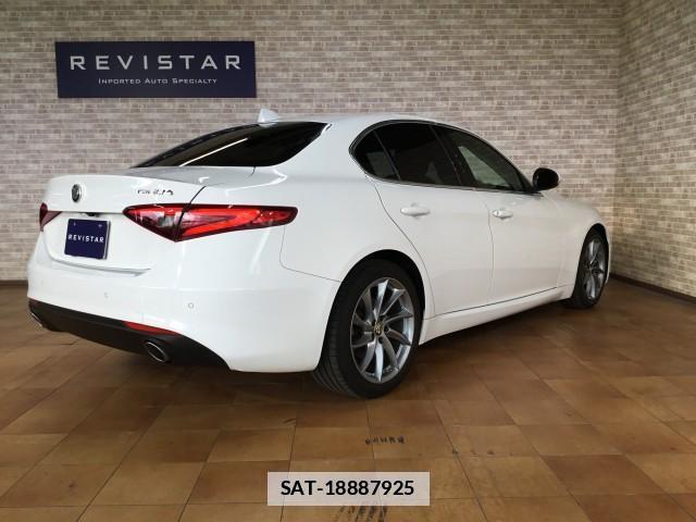 ALFA ROMEO Giulia 2021-02 7817810-1