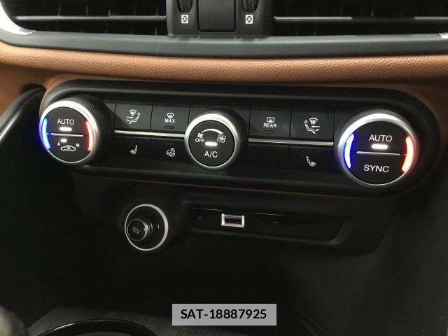 ALFA ROMEO Giulia 2021-02 7817810-14