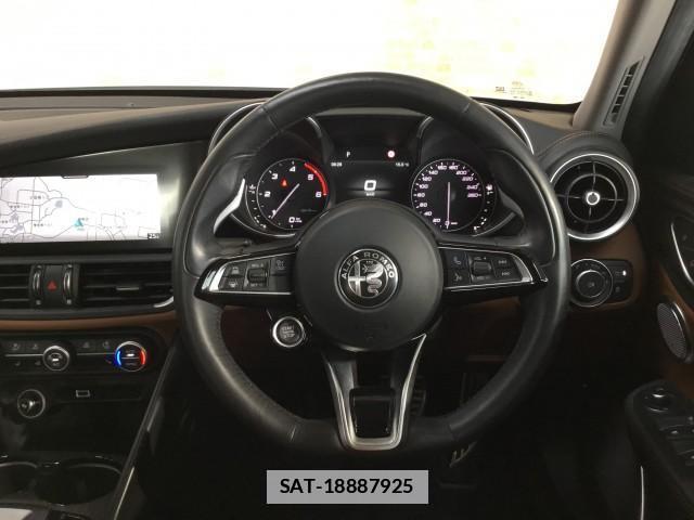 ALFA ROMEO Giulia 2021-02 7817810-8