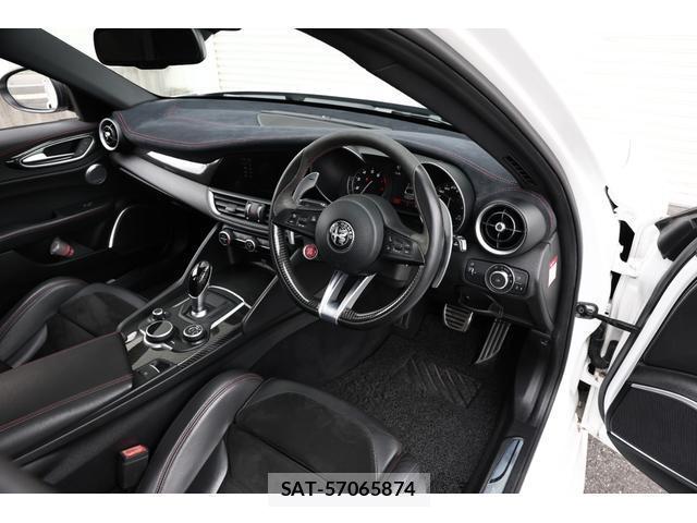 ALFA ROMEO Giulia 2018-01 7818668-4