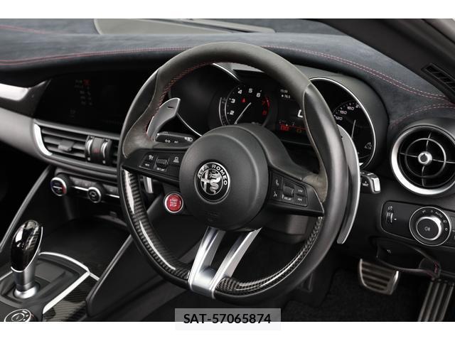 ALFA ROMEO Giulia 2018-01 7818668-5